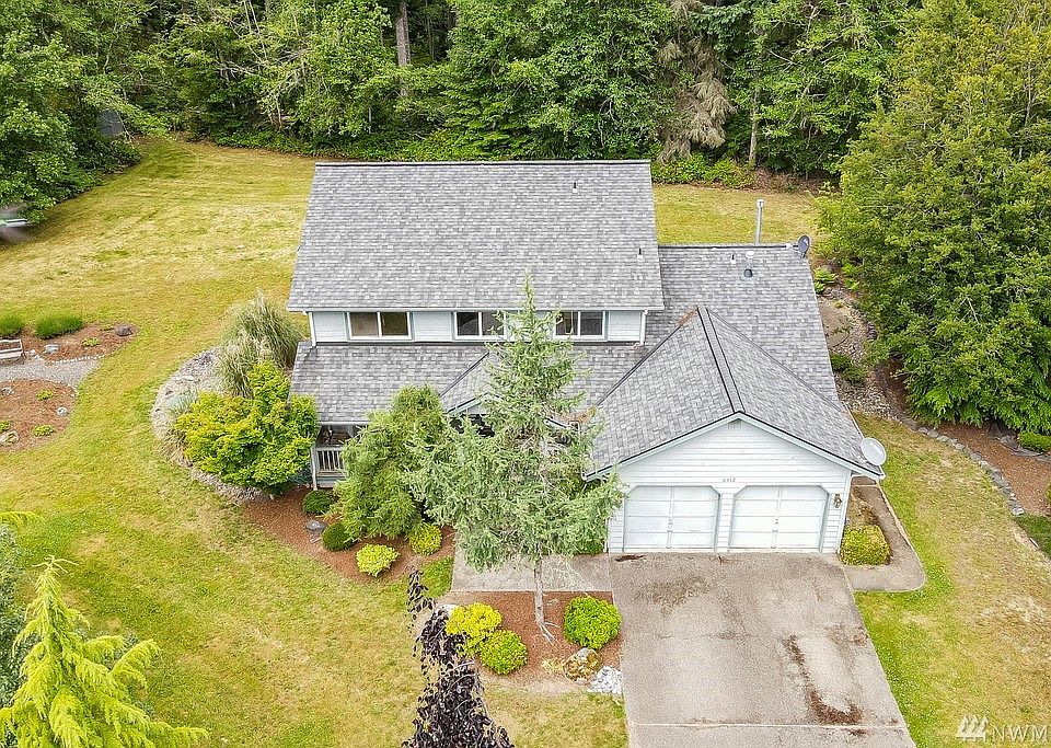 Gorgeous, private lot just shy of an acre.