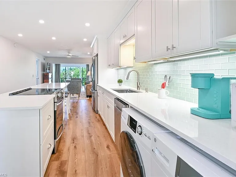 250 7th Ave S #301 — Photo 5