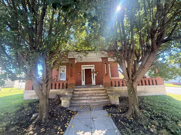 301 E Prospect St, Covington, VA 24426