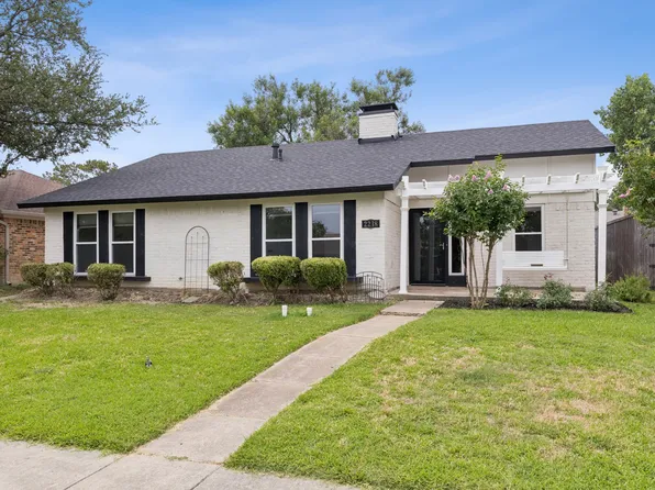 2218 Greenvalley Dr, Carrollton, TX 75007