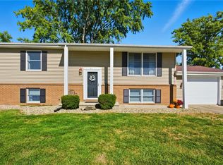 911 W Hayes Ave, Charleston, IL 61920