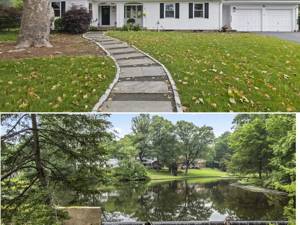 10 Wyndwood Road, West Hartford, CT 06107