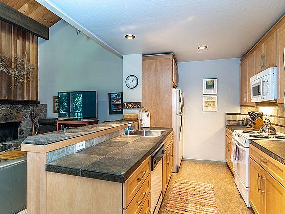 2nd image of 1001 Commonwealth Dr #199