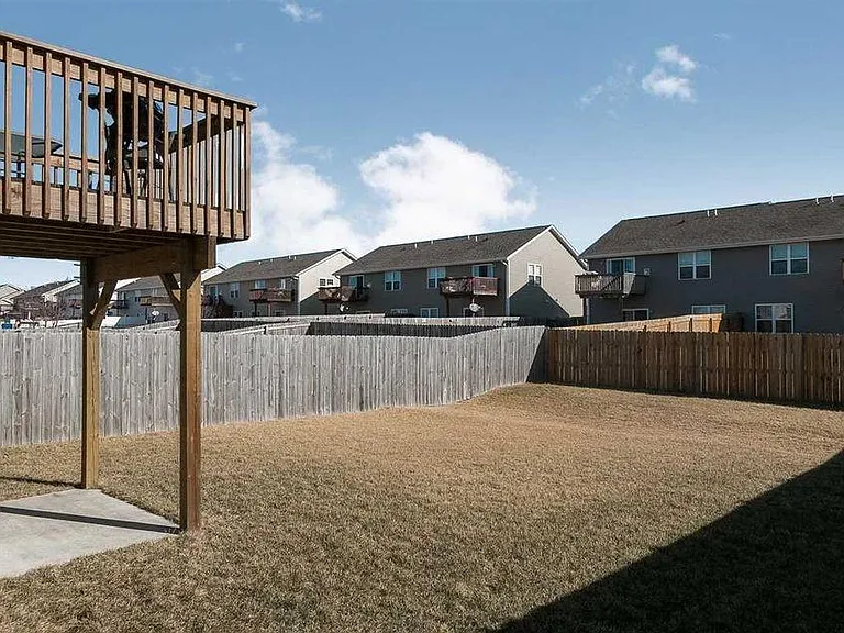 150 N Park Ridge Rd — Photo 13