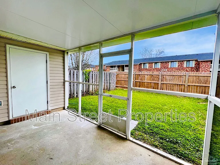8124 Heirloom Dr — Photo 15