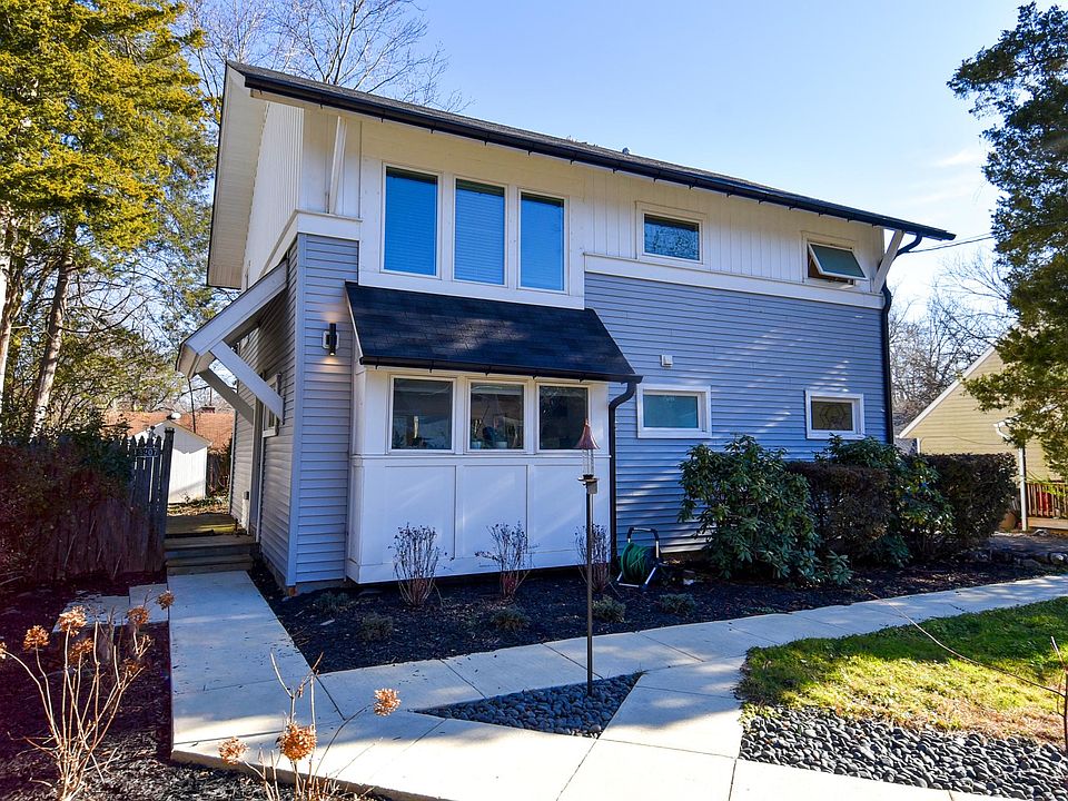 Welcome to 13207 Midway Ave!