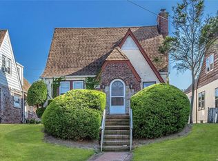 165 Main St, East Rockaway, NY 11518