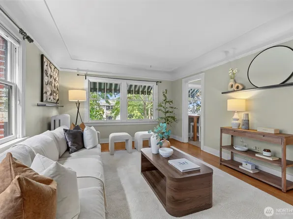 2634 Franklin Avenue E #202, Seattle, WA 98102
