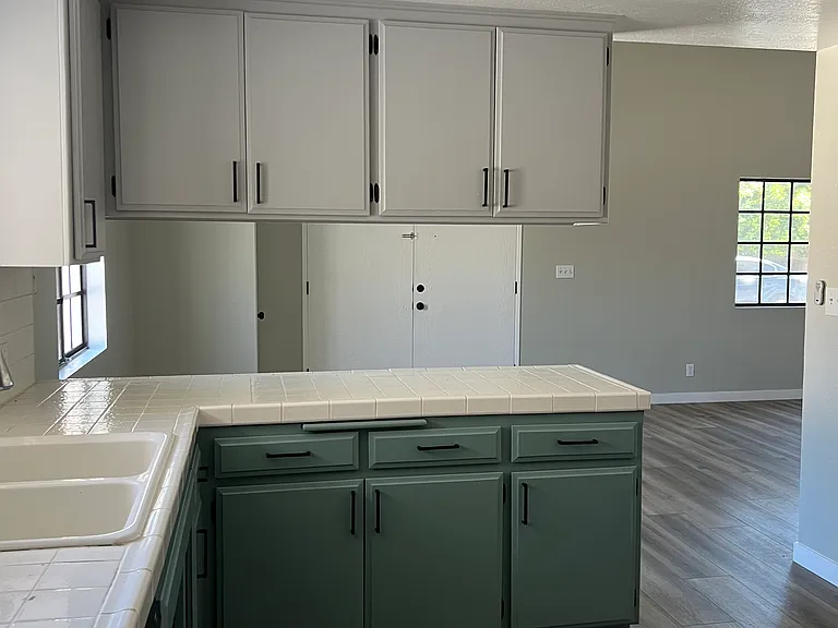9210 Langdon Ave — Photo 11
