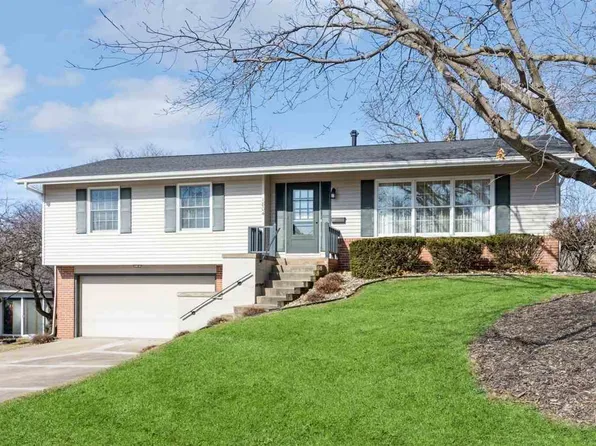 1804 Rochester Ct, Iowa City, IA 52245