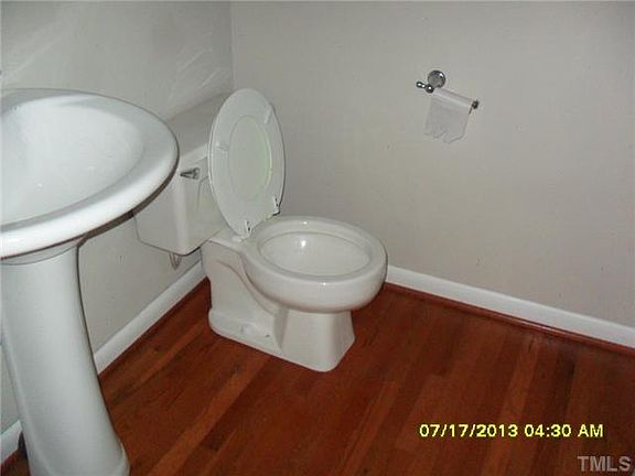 4th image of 2517 Foxwood Dr