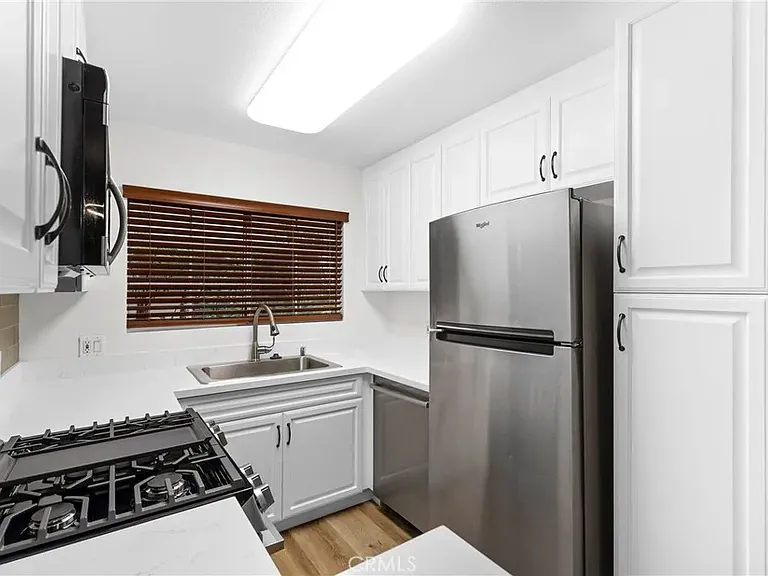 5510 Owensmouth Ave #129 — Photo 20
