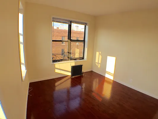 Rented by Dwell Residential Inc | media 4