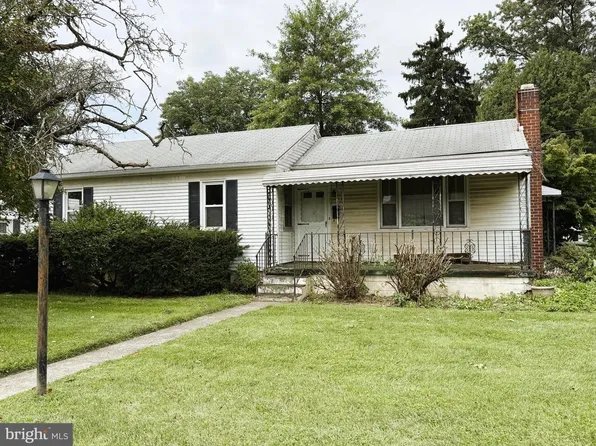 525 Grant Pl, Frederick, MD 21702