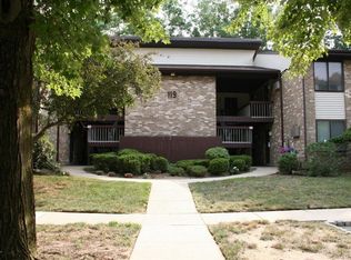 119 Amberly Dr UNIT B, Manalapan, NJ 07726