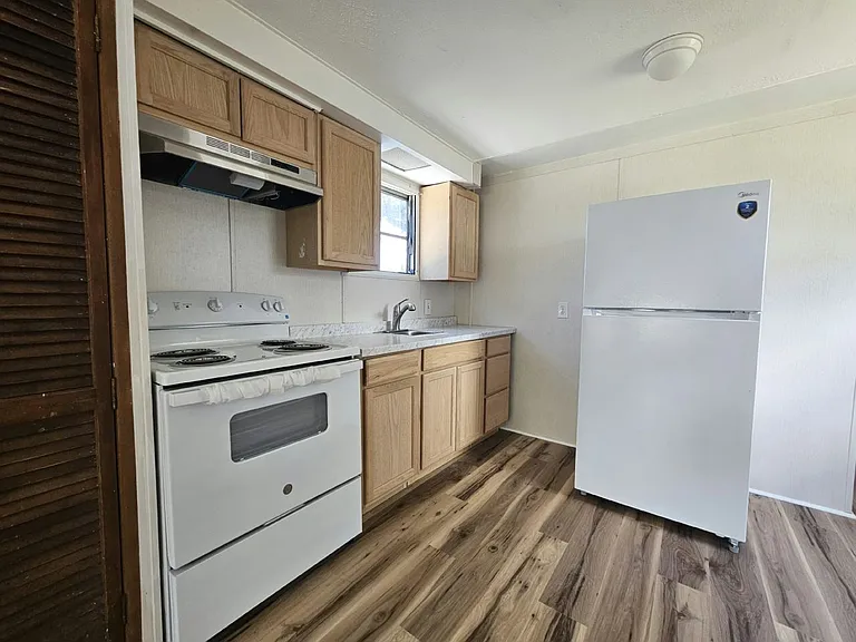 4360 Hitzing Ave #28 — Photo 4