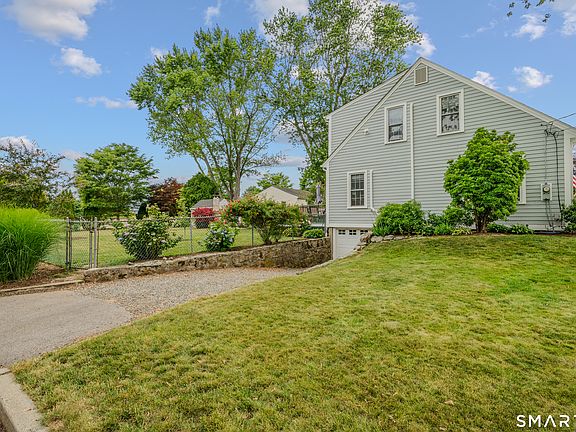 5th image of 181 Ocean View Avenue