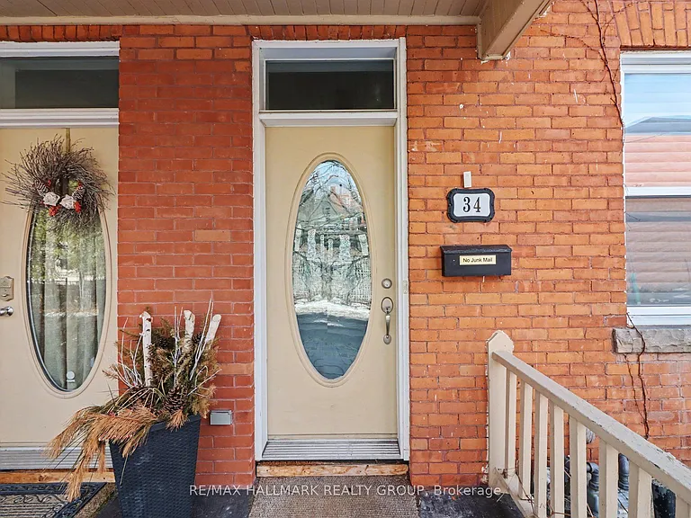 34 Lewis St — Photo 2