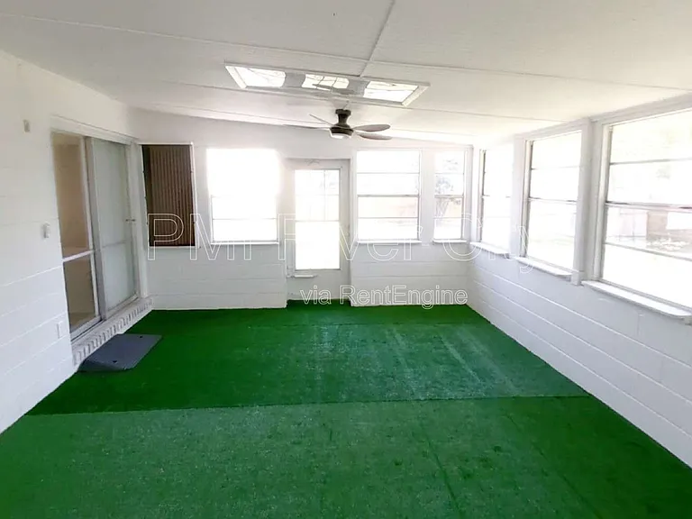 2860 Cedarcrest Dr — Photo 19