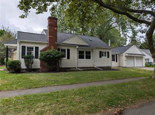 642 Eaton Rd, Rochester, NY 14617