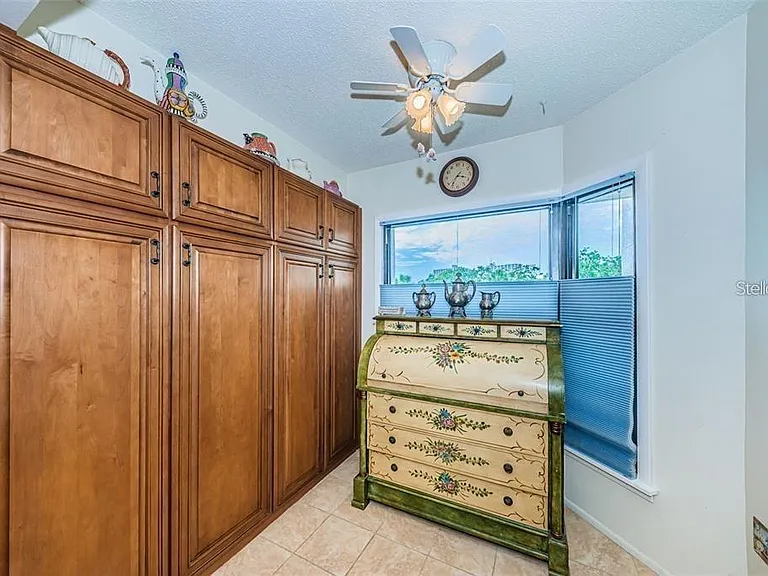 1324 Pasadena Ave S #205 — Photo 8
