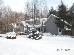 1002 Rail Fence Rd, Camillus, NY 13031