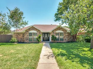 2923 Chris Ln, Grapevine, TX 76051