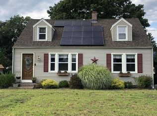 5 Maplevale Rd, East Haven, CT 06512