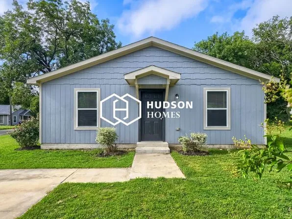 306 Harvey St, Gainesville, TX 76240