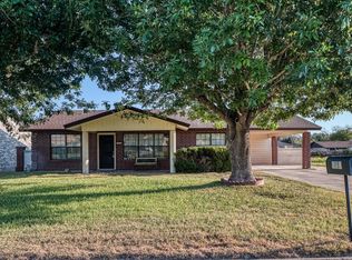 123 Katrina Dr, Del Rio, TX 78840