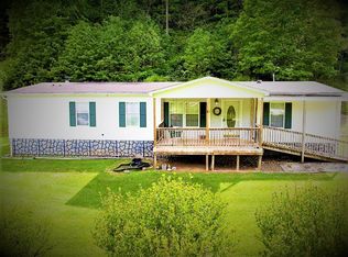 2105 Madams Creek Rd, Hinton, WV 25951