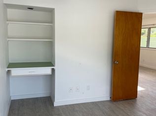 673 Lawelawe St, Honolulu, HI 96821