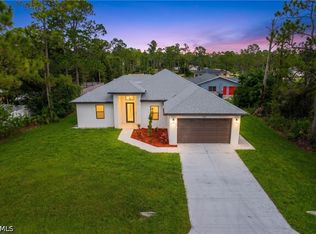 605 E 14th St, Lehigh Acres, FL 33972
