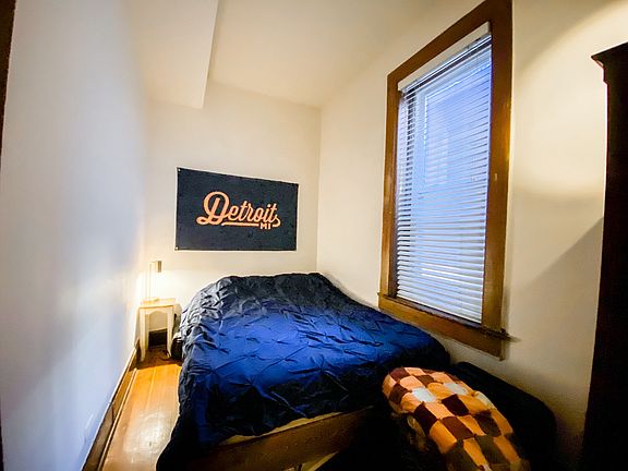 4th image of 1059 N Hermitage Ave #1R