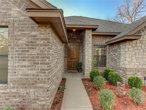 5th image of 8910 N Longwood Dr
