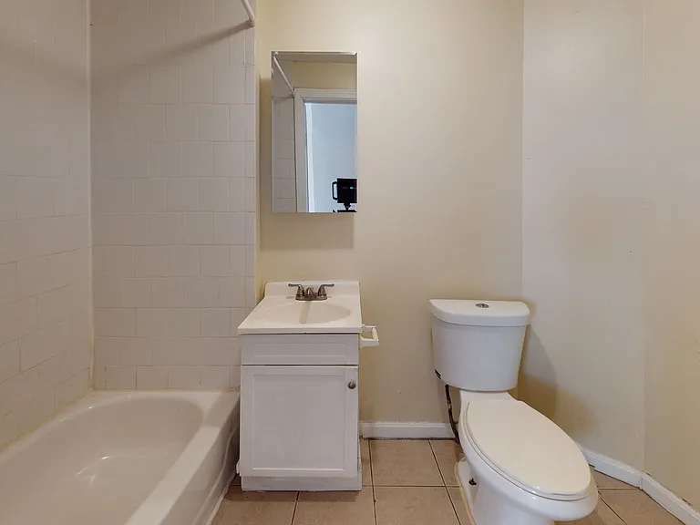 15-17 Langdon St #17 — Photo 8