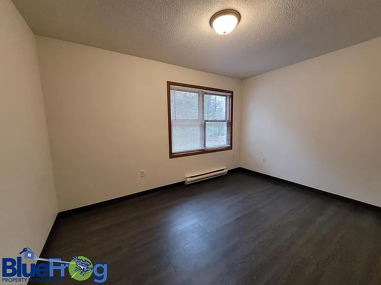 406 N Barkman St #6 — Photo 6