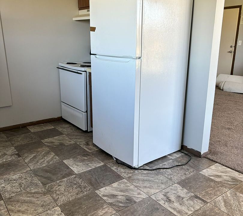 2nd image of 5055 S Washington Rd #28