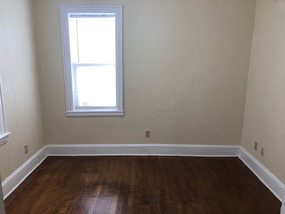 5th image of 312 1/2 Randolph St
