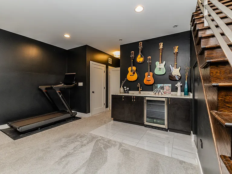 2236 W Shakespeare Ave — Photo 24