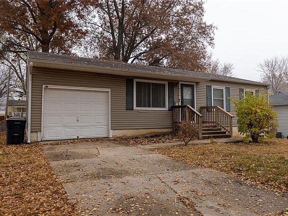 3rd image of 9219 Lewis Ave