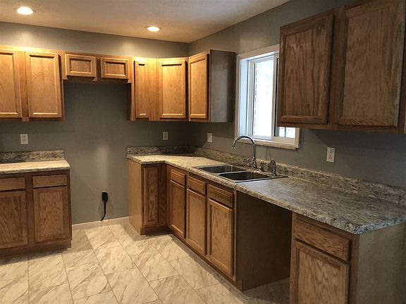 3rd image of 460 Yockey Est