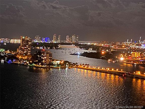 2nd image of 1800 N Bayshore Dr APT 2611