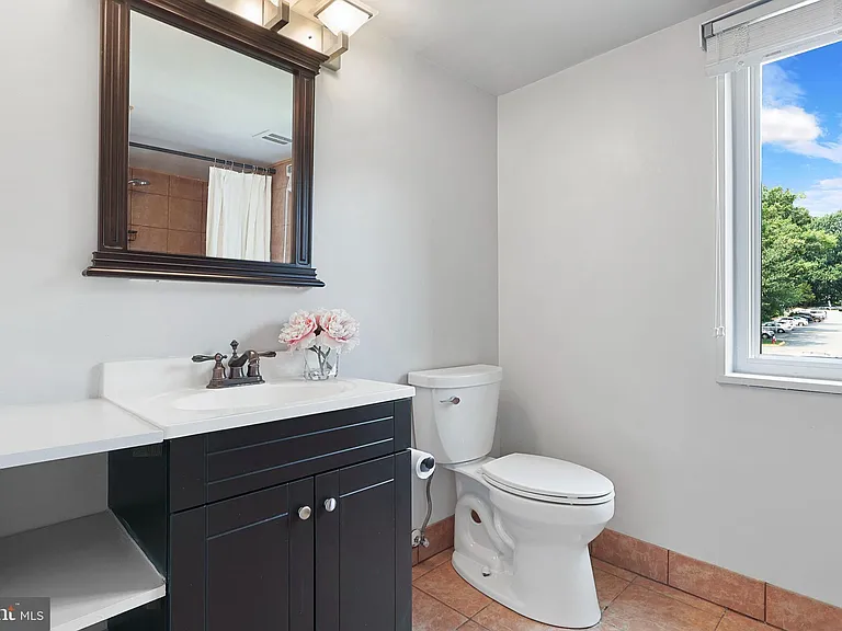 1423 Northgate Sq #23/21C — Photo 13