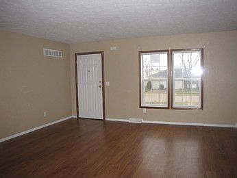 3rd image of 7430 Ponderosa Dr