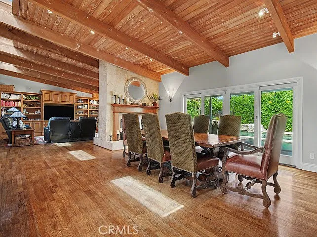 4 bed, 3139 sqft, $9,900 — Photo 4