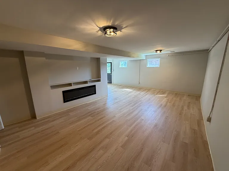 143 Capri Dr — Photo 11