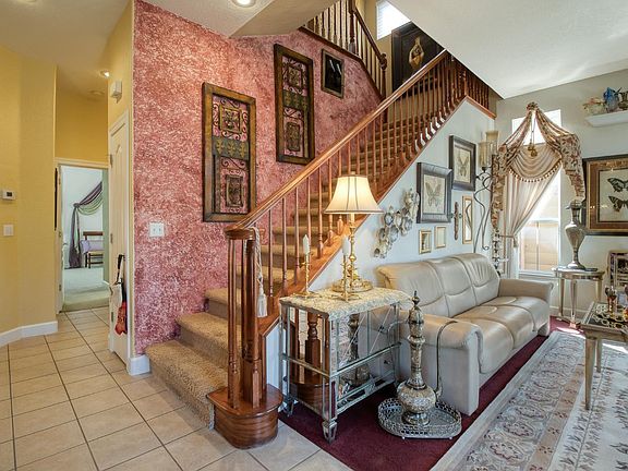 5th image of 1712 Newhampton Way