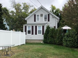 25 Thompson St, Fall River, MA 02720