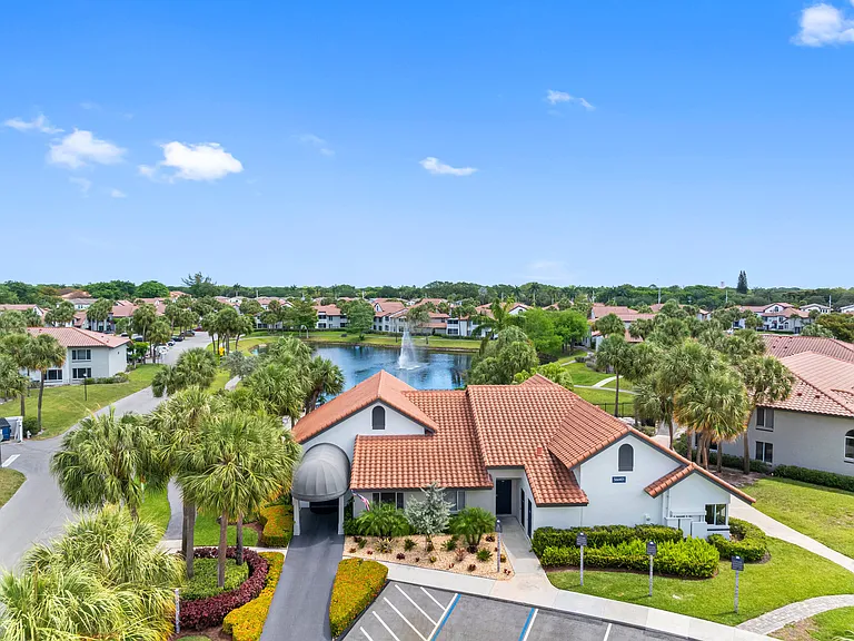 Boca Arbor Club Apartments — Photo 52